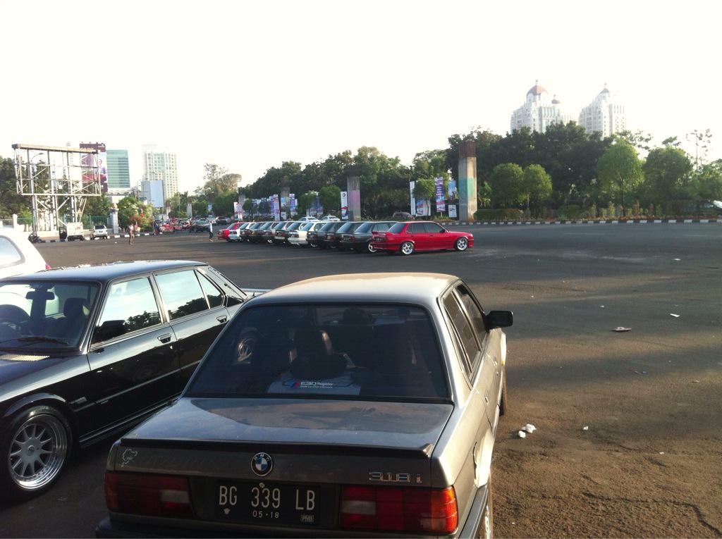 Sunday meet up E30 Register