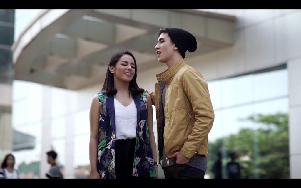 Baby, you knock me out <a href="/BramastaVerrell/">Verrell Bramasta</a> <a href="/netmediatama/">Netmedia</a> <a href="/NET_Stereo/">NET Stereo</a> <a href="/VerrellB_addict/">OFC Verrell Bramasta</a> #StereoNETeps22