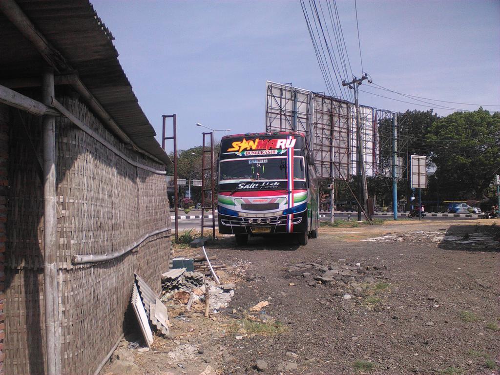 POsinarmandiri's tweet photo. Rusak http://t.co/QwZXqt8lr7