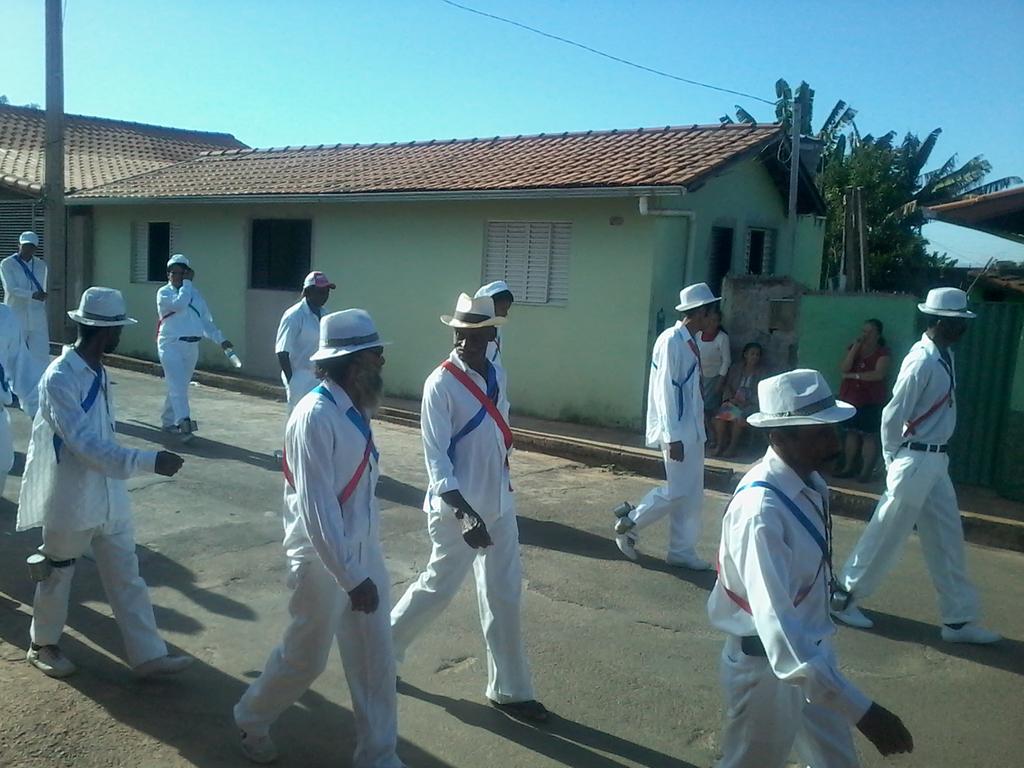 AparThais's tweet photo. Festa do Rosario em Dores do Indaia♡♡ http://t.co/znAv6O8lIK