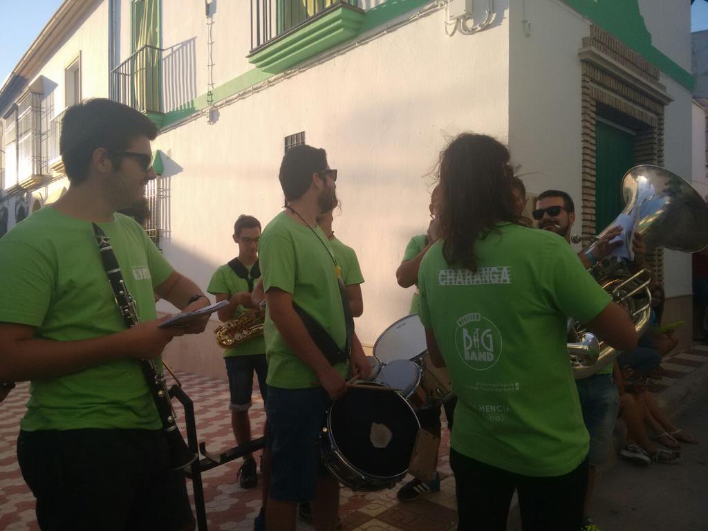 CharangaTequila's tweet photo. Que bien lo pasamos ayer en los Llanos de Don Juan! Buena gente! http://t.co/iazqE7HvoR