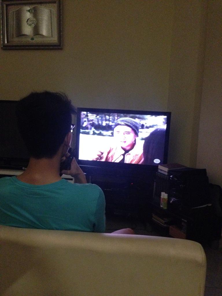 <a href="/BramastaVerrell/">Verrell Bramasta</a> Lagi Nonton <a href="/NET_Stereo/">NET Stereo</a> <a href="/netmediatama/">Netmedia</a> lol