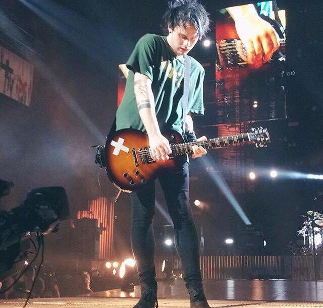 retweetyourdad's tweet photo. Michael Clifford (part 2) http://t.co/LqmS4LmxF7