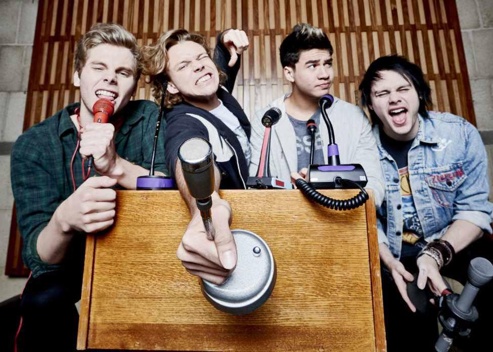 ModestMgmt's tweet image. Don't miss @LittleMix and @5SOS perform tonight live at the @TeenChoiceFOX Awards! #TeenChoice