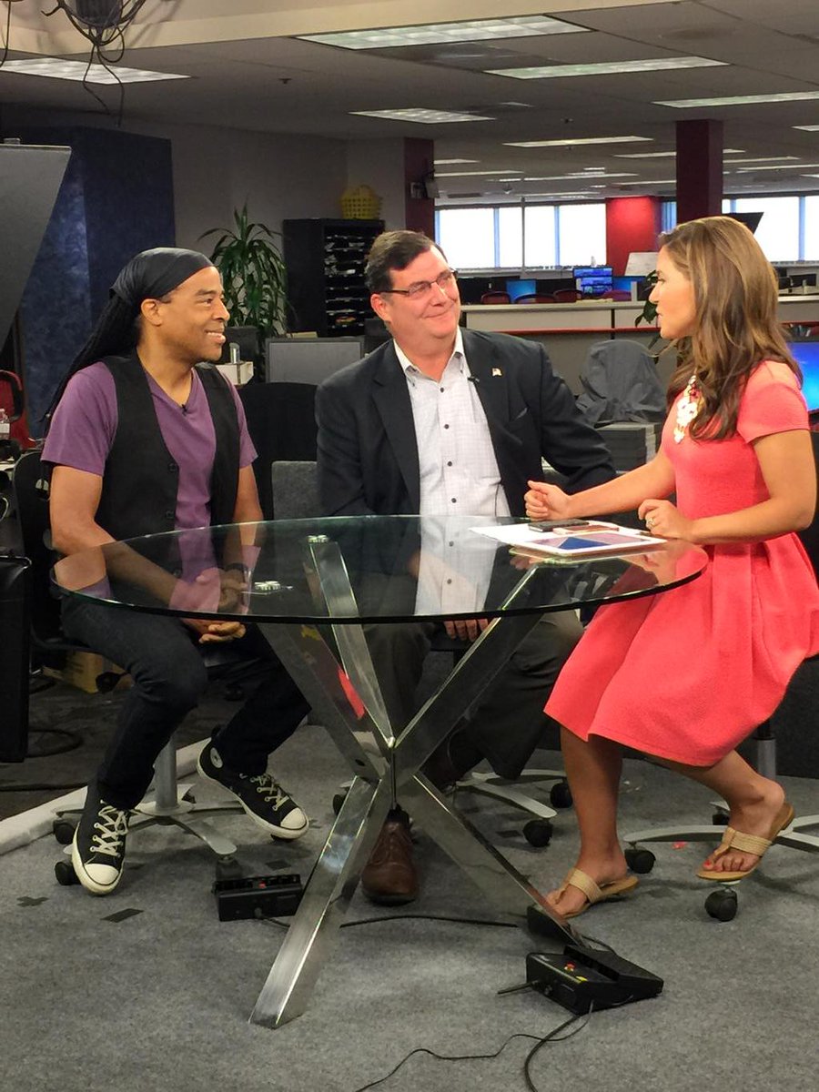 Thanks to <a href="/WTNH/">WTNH News 8</a> and @stephaniesimoni for having <a href="/MayorOBrien/">Ed O'Brien</a> and myself on the program this morning! #WimBash