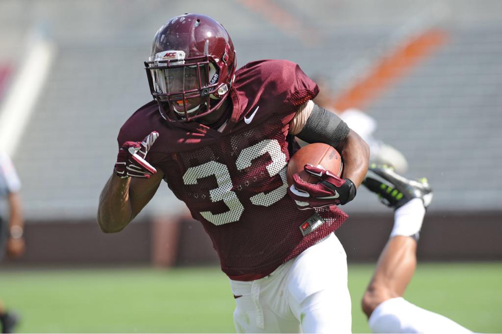 HokiesFB's tweet image. More great pics from yesterday&apos;s scrimmage. No practice today as we get some rest &amp;amp; watch the video

#VTCampLife