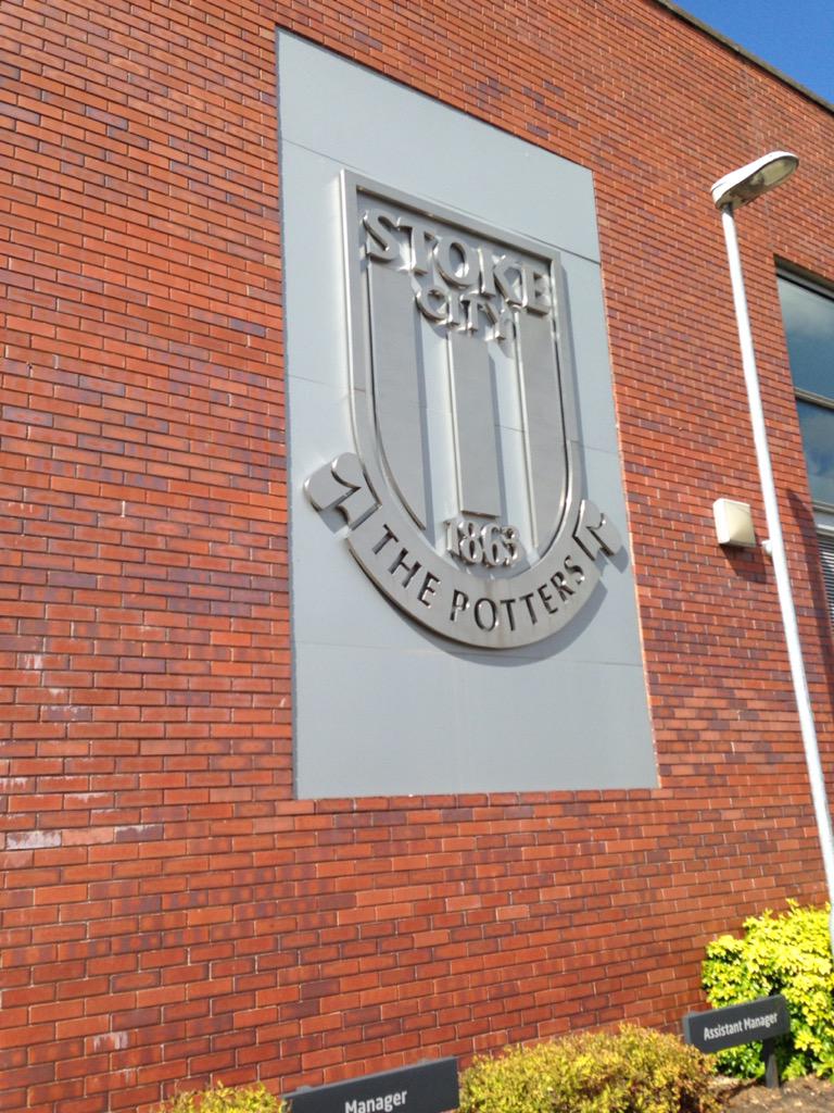 MarcusAnalysis's tweet image. Great challenge at Stoke today. Some good football played by the youngsters #stokecity #ECFC #youth #academy