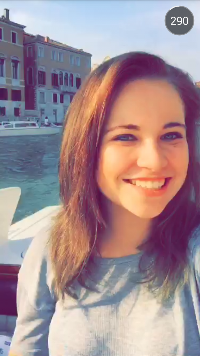 sincerely_hk's tweet photo. Man sieht einfach mal wie viel Spaß du hast und wie gut es dir und den anderen tut @MelinaSophie #KellinaBamOnTour ❤ http://t.co/04DsLRS1uo