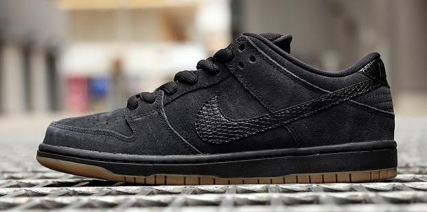 MoreSneakers.com on Twitter: "US Release: The Nike SB Dunk Low Pro 'Black Gum' is now available