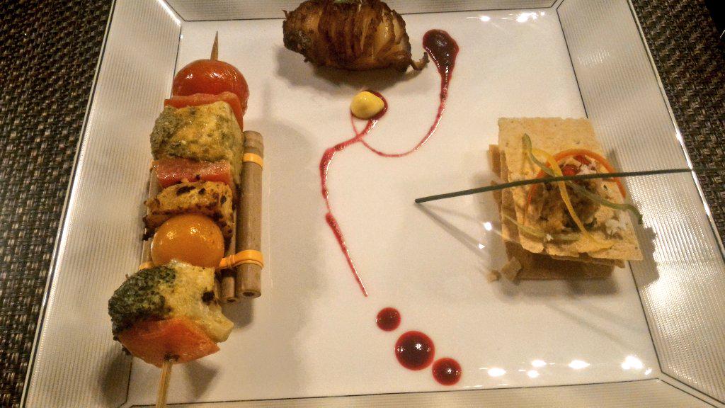 Star chef <a href="/SanjeevKapoor/">Sanjeev Kapoor</a> was flown in by UAE hosts for a special vegetarian menu in honour of PM <a href="/narendramodi/">Narendra Modi</a>