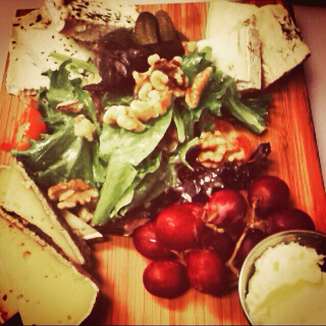 Share great food and drinks to end your week. #hellphone #brunch #crepe #french #gothroughthephonebooth #bushwick