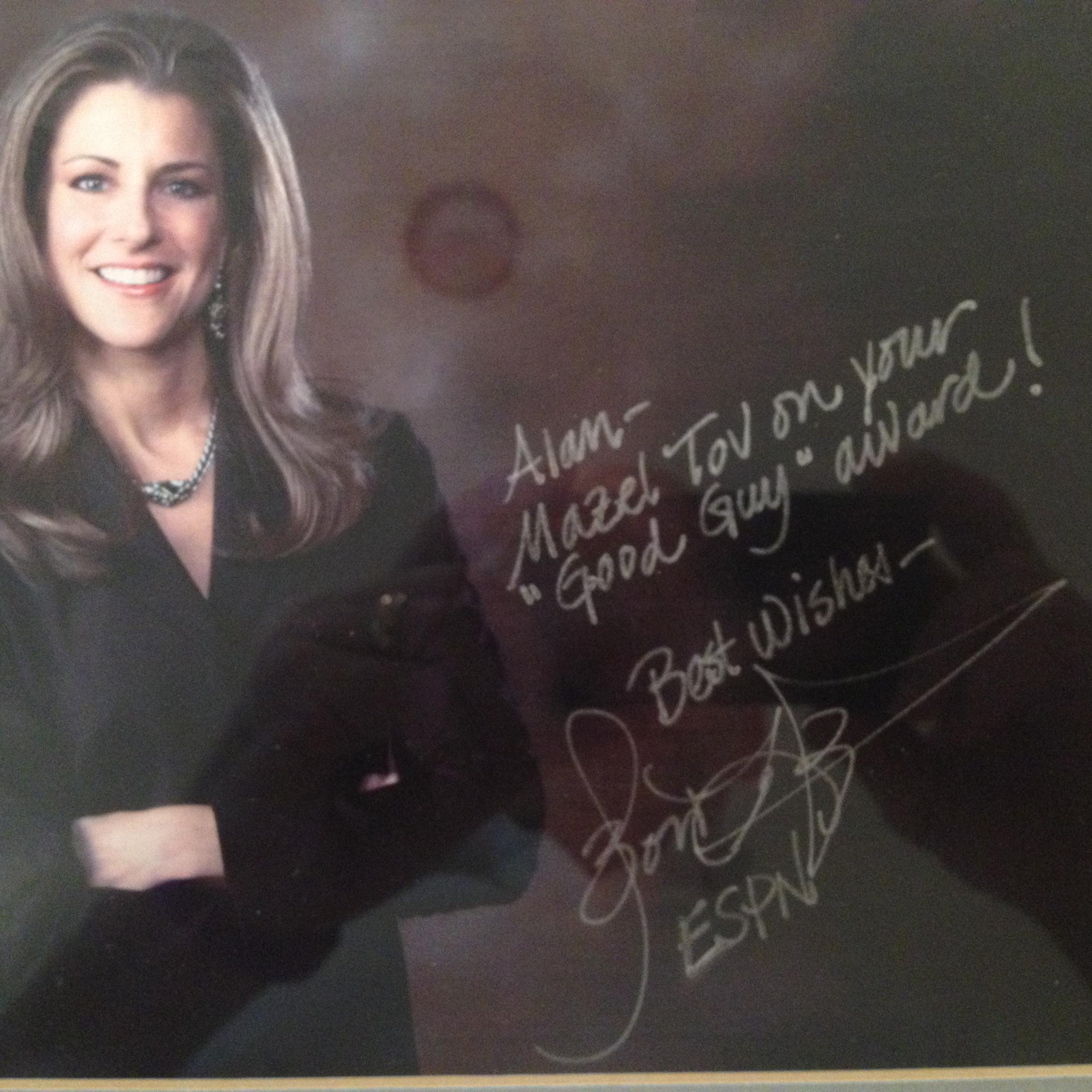 Happy birthday to Bonnie Bernstein, one of the most accomplished female journalists in her field. 