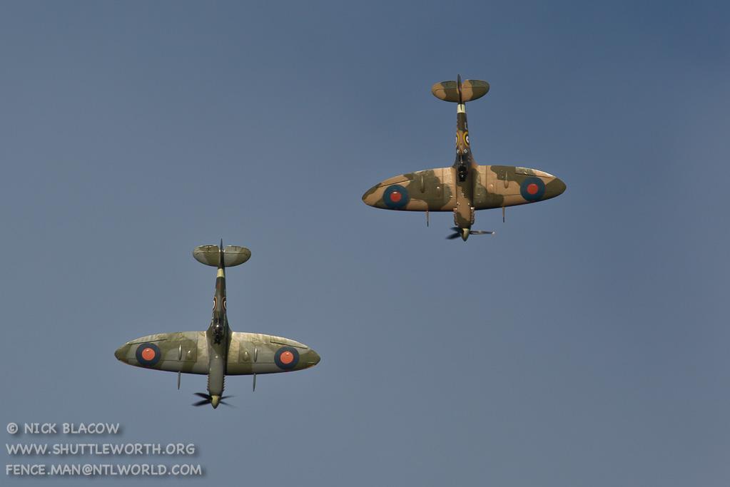 Manonthefence's tweet image. Magnificent #flyingproms @Shuttleworth_OW Trio of Spitfires were a highlight,