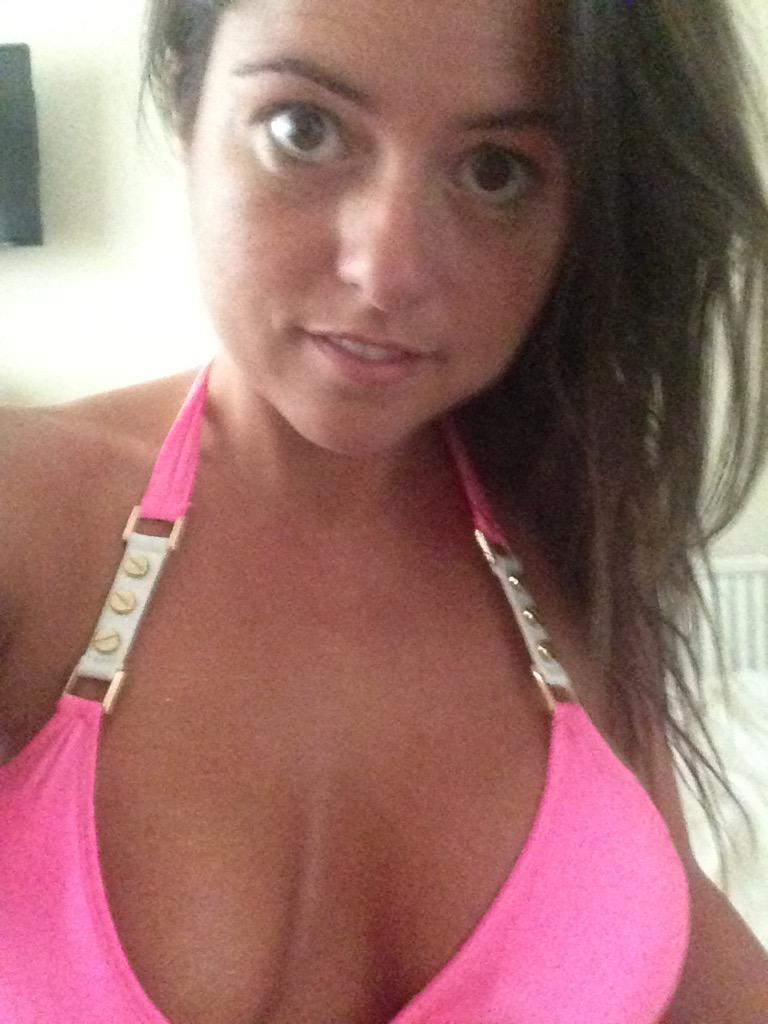 OMG midway through painting \u0026 my @BahimiBeachwear bikinis arrived. Thank  you. I can't wait to wear it by the pool! KD, image size:768x1024