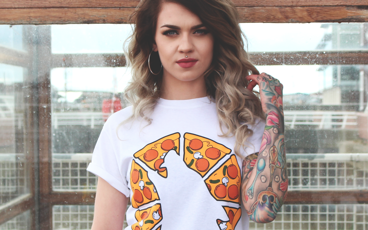 ThunderApparel's tweet photo. Happiness is a slice of pizza
http://t.co/CIGbRSc1zS 
Pizza Wolves tee back in stock! http://t.co/UzDGUrGZkr