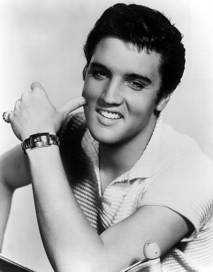 Tal día como hoy pero en 1977 se va uno de los cantantes más influyentes de la musica, el Rey del Rock, Elvis Presley