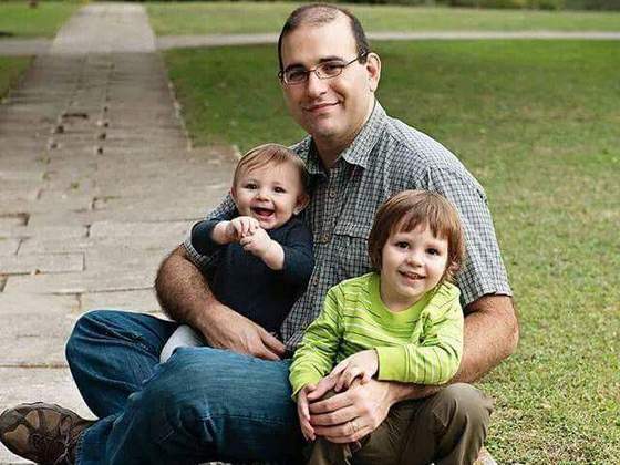 Divorce shouldn't keep a father from his sons! #FathersRights #HelpForDad #FundedJustice ow.ly/QUOgz