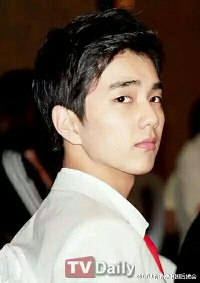 TrangDo_YSH's tweet photo. HappyBirthday YooSeungHo! Wishing you a day filled with happiness &amp; a year filled with joy #yooseungho23birthday http://t.co/UfMpvT1P4P