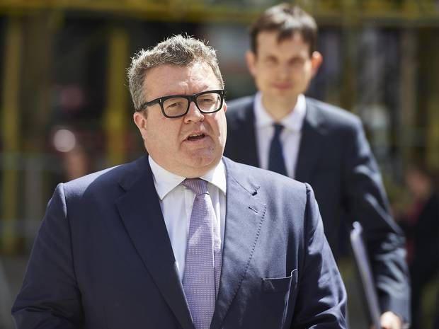 Bonn1eGreer's tweet image. Thks, @tom_watson for telling the truth:
"#Politics in this country is:
Too remote.
Too posh. 
Too male.
Too white."