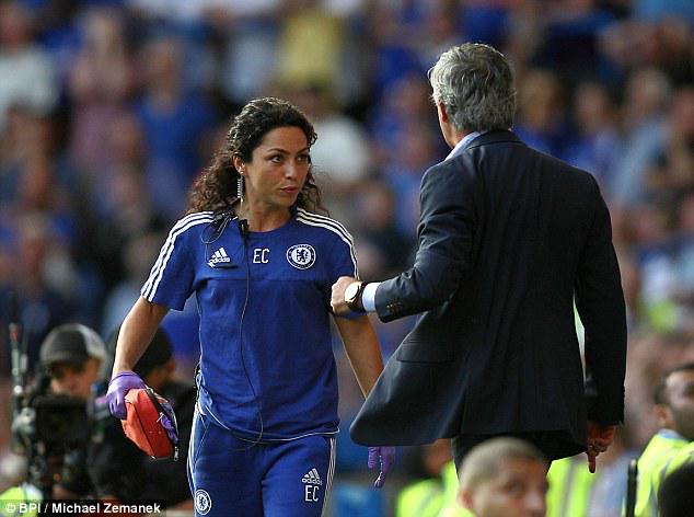Estadio_ED's tweet photo. #Internacional "Eva Carneiro tuvo sexo con jugadores del Chelsea" http://t.co/GbYsd9z0O9 http://t.co/76hsIxjjjx