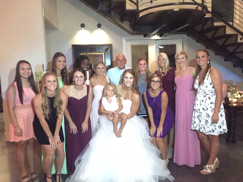 ACU_Softball's tweet photo. @lynsmitters married @CoachFelan last night! Congrats to both we love you! #ACUSB #pastplayers #presentplayers http://t.co/JbyGyhVf47