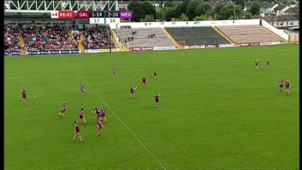UnOfficialGaa's tweet photo. 4 added,full time whistle goes on 66:41,explain that one ref #GAA #SundayGame #Camogie http://t.co/WBTVdbnbXk