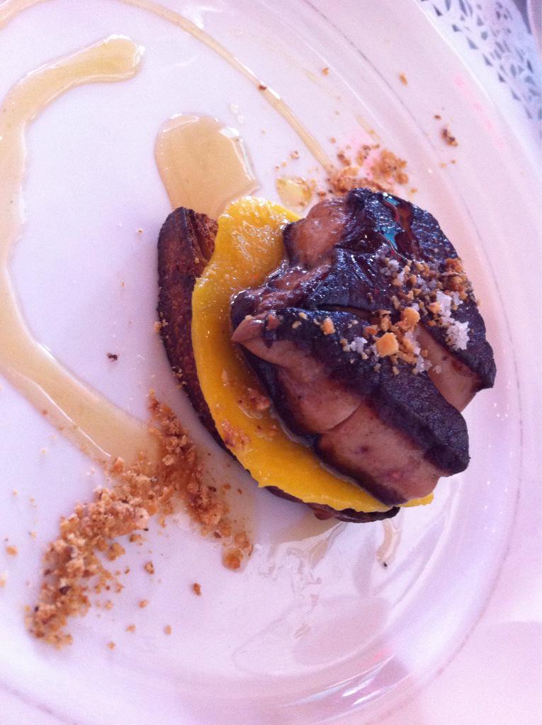 JerryAGalindo's tweet image. @gourmetgirl305 Next is #FoisGras #mango #pecanbread #hazelnutdust #peargastrique @lafresafrancesa @cityofhialeah yum