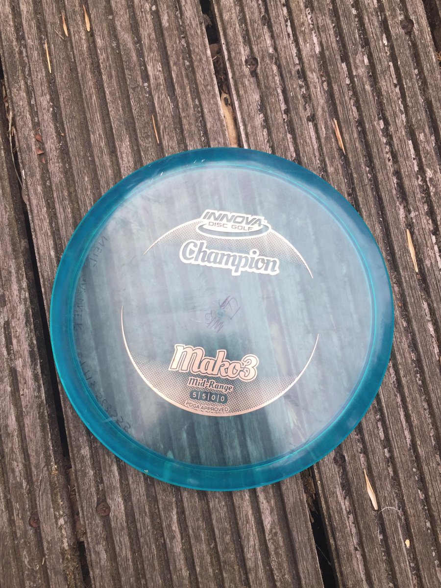 @HokusBloke Found your disc today <a href="/CroydonDiscGolf/">Croydon Disc Golf</a> Hole 10, deep, deep undercover!