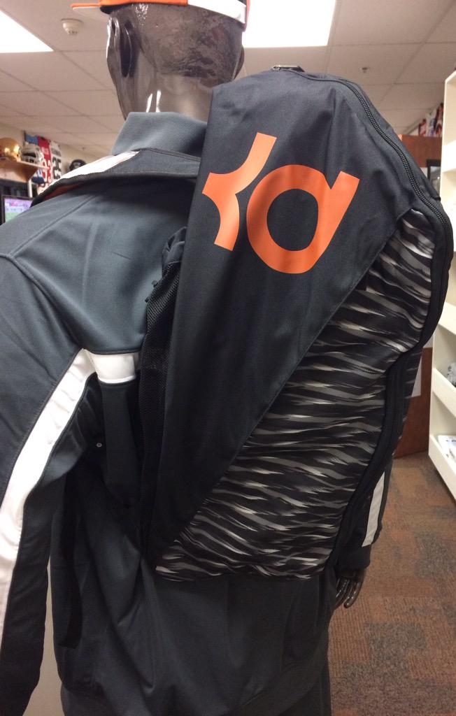 UTexasEquipment's tweet photo. Mid training camp treat for the guys.  Special edition KD backpacks @KDTrey5 #HookEm http://t.co/F4m0XytETl
