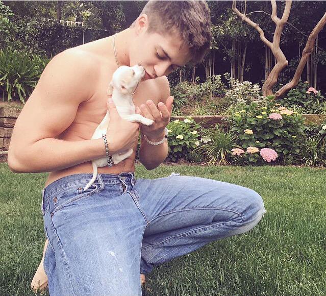 <a href="/_EvilSpike/">Spike</a> with a baby pup. #TooCute 💖🐶
