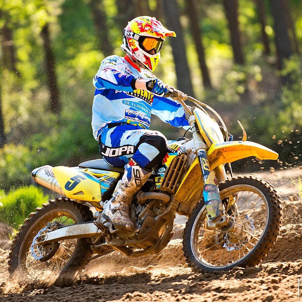 Rutsapparel's tweet image. who's riding today? #rutsapparel