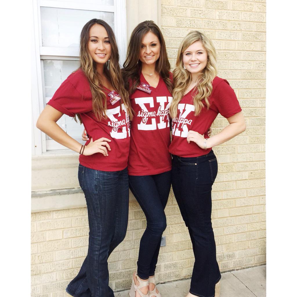 jamesmac1725's tweet photo. go sigma kappa!! Love these babes always β€οΈπ #tcu19 #tcusigmakappa http://t.co/3i42x3IBxb