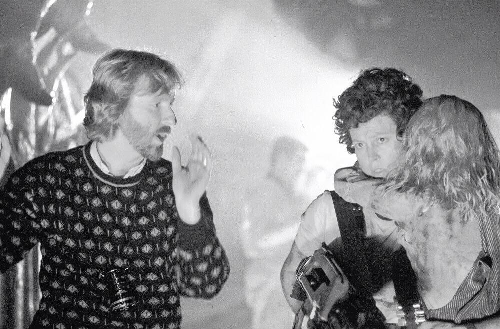  Happy Birthday James Cameron!             ! 
Aliens,Titanic,Terminator behind the scenes 