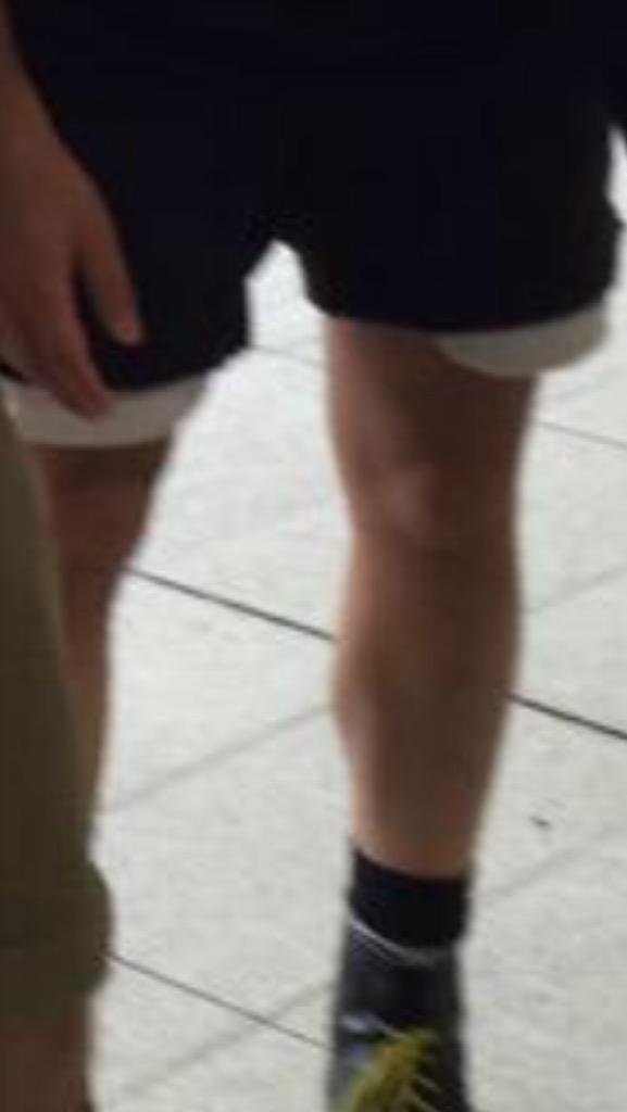 y2kenlee's tweet image. OUT OF DRESS CODE !!! @jackantonoff #fingertiplength #fuckthecode #shortshorts