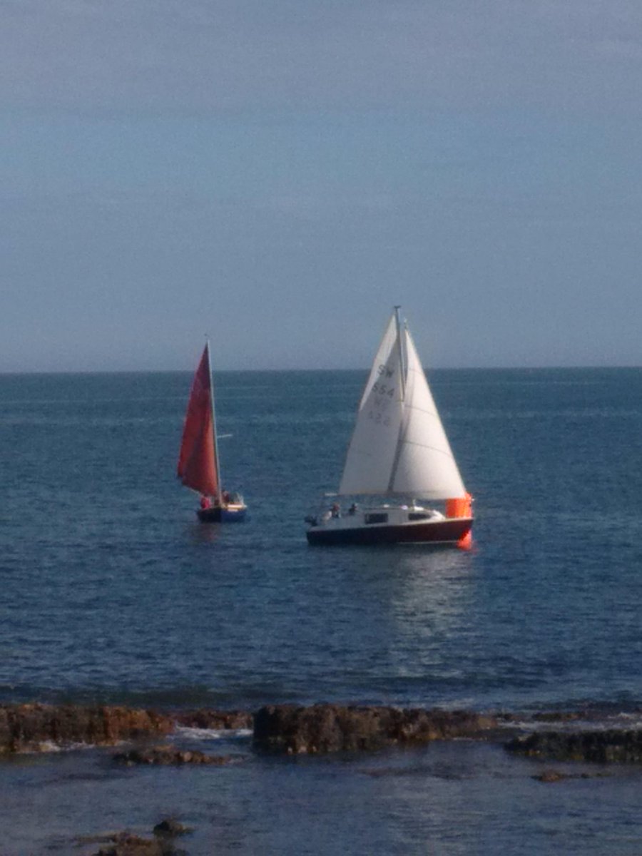 bsc01665's tweet photo. A nice shot of Sula crossing the finish in the RNLI pennant today. A tremendous fund raising effort. Thanks to all. http://t.co/tNLRPJubhC