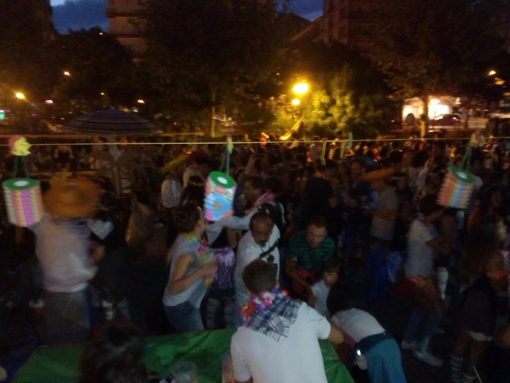 Parrandako momentu gogoangarri batzuk... Eta oraindik festan gaude!! Zubikoko malekoian #LaudiokoJaiak15