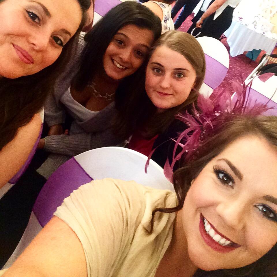 Jade_Erica89's tweet photo. Wedding celebrations #selfiequeen http://t.co/c8gkzYsdn0