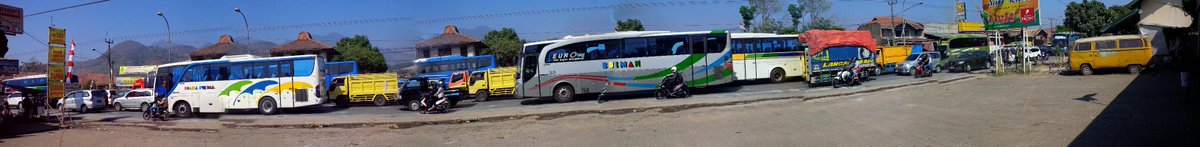 IchsanSaputra13's tweet photo. Nagrek macet total 👍 @PRFMnews @infojatinangor @netmedia_info @TweetRancaekek @infonagreg http://t.co/6O0Nv7Uvrj