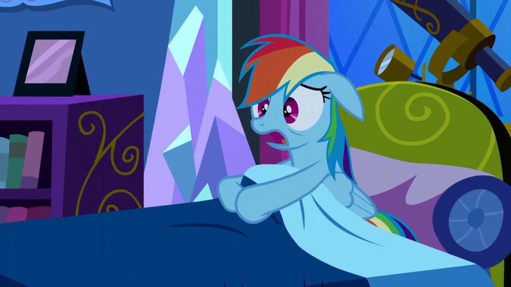 DashieIsBae's tweet photo. Rainbow Dash must have had a nightmare http://t.co/UVc4CCxKqM
