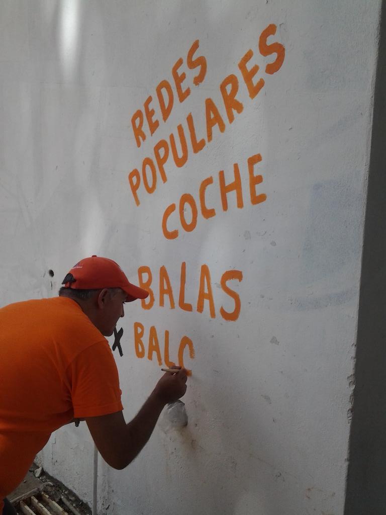 DefensaIDH's tweet photo. Seguimos haciendo labor social ayer cambiamos #BalasXBalones en paraguaichi cochesito #LaLlaveGanadora @leon_ismael http://t.co/CsJjEkXmph