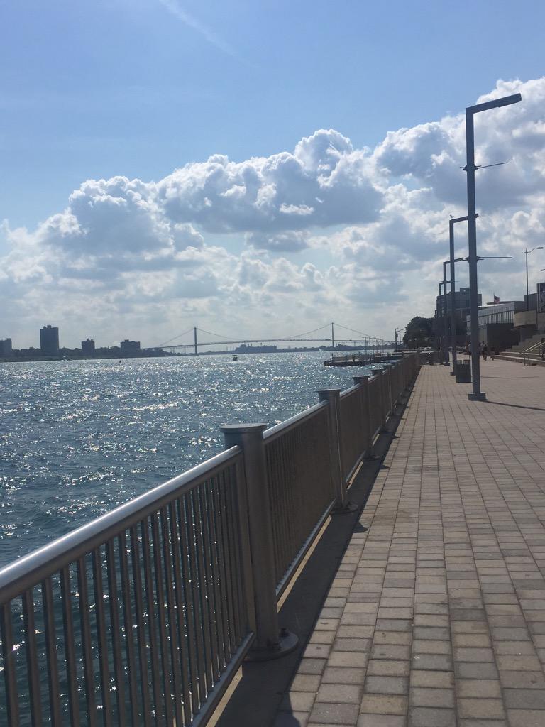 darcmunsie5's tweet photo. The beauty of Detroit is totally underestimated💕 http://t.co/5Y2er5WQkt
