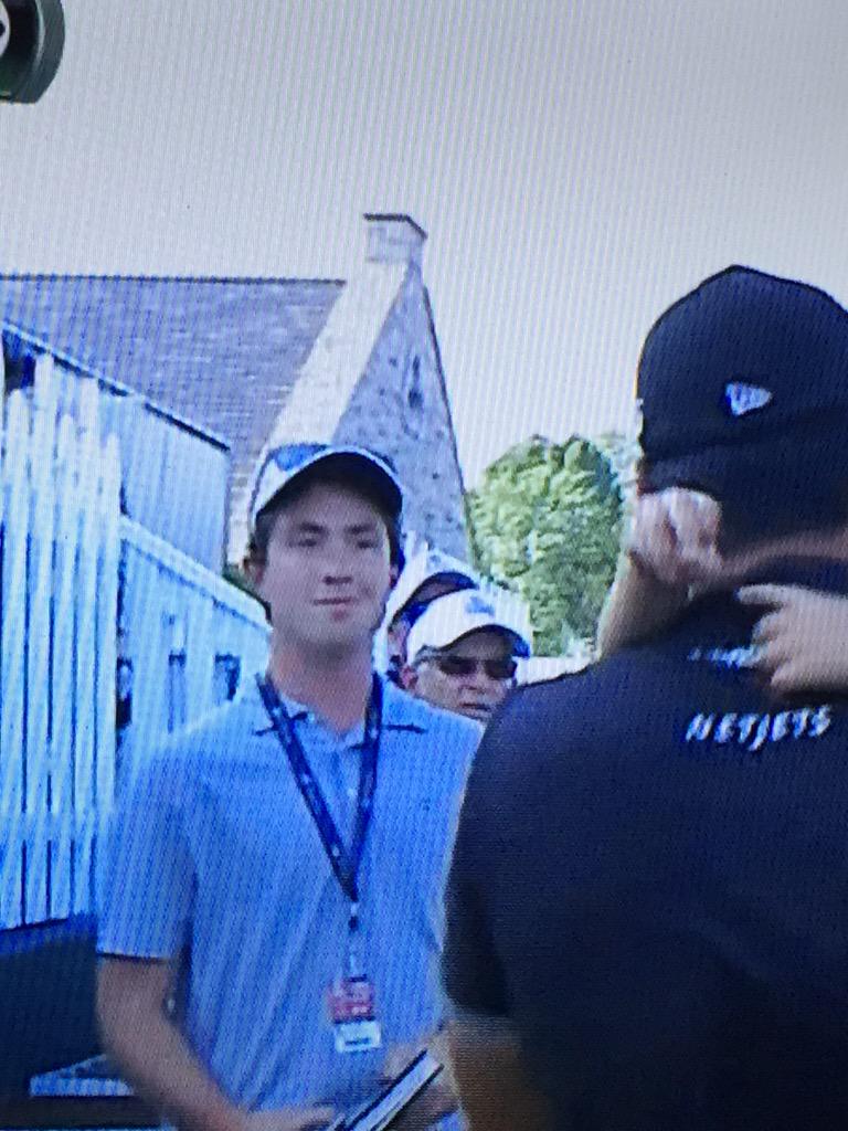 JustinSpags's tweet photo. What a day of golf. Great way to end it seeing @S_HennesseyGD congratulating Jason day http://t.co/ezTn6uIFGg