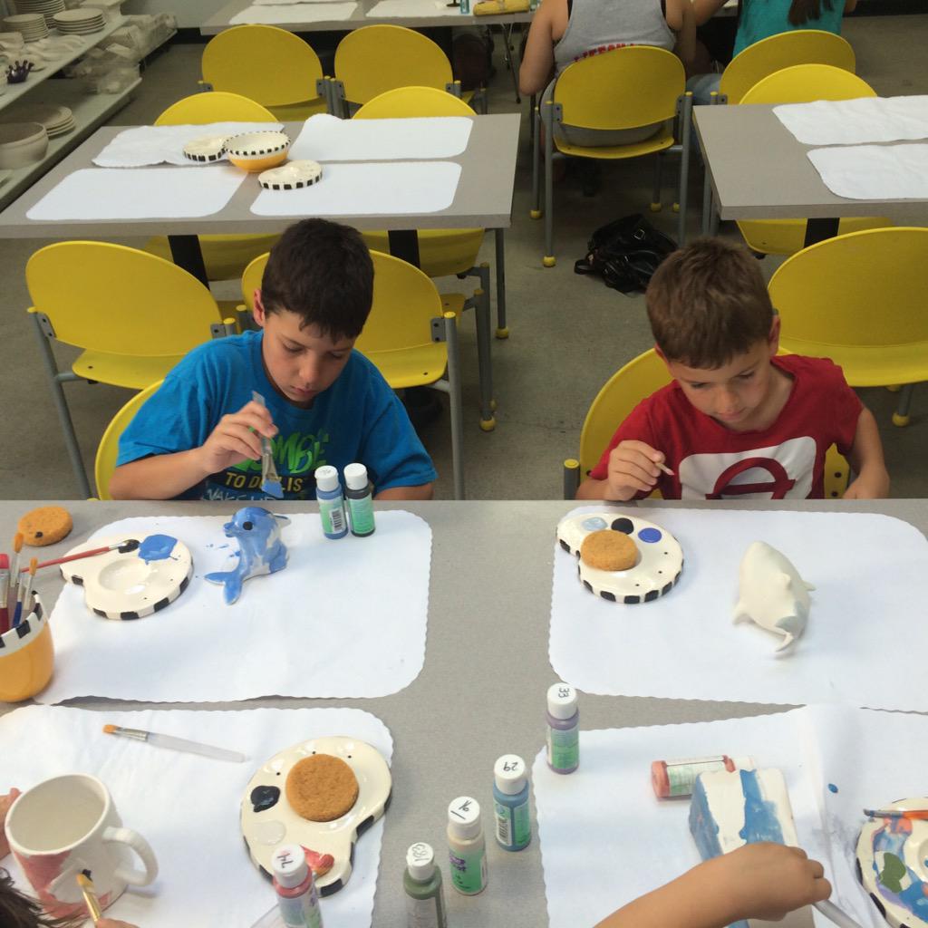 KedmaOugh's tweet photo. Ending our afternoon at a pottery and paint place . #portland http://t.co/TLUfHSANeZ