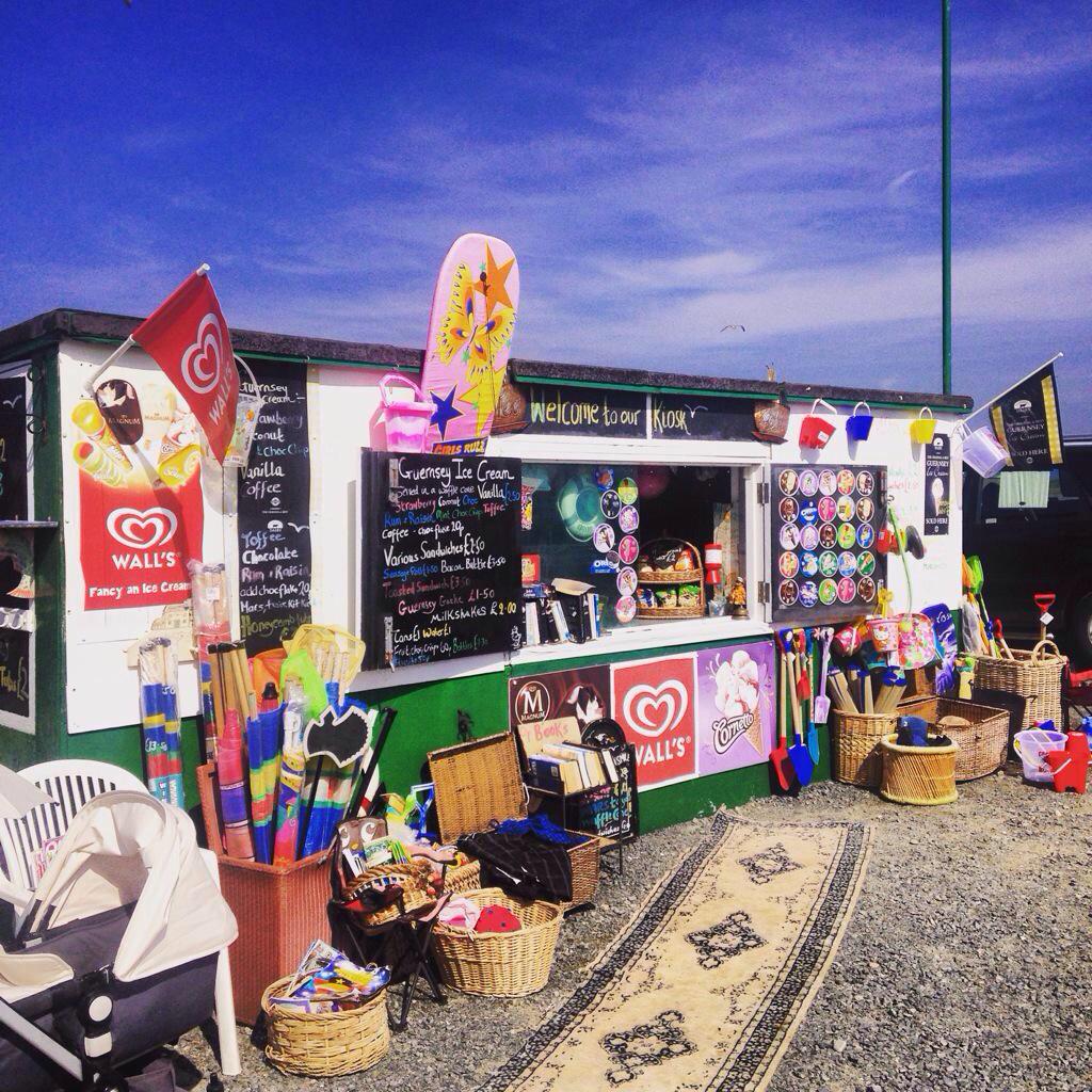 GuernseyInsta's tweet photo. So much love on the island for this kiosk right now!! #keepthekiosk #guernsey #pembroke #support @Govgg http://t.co/MMaK8Vr4tK