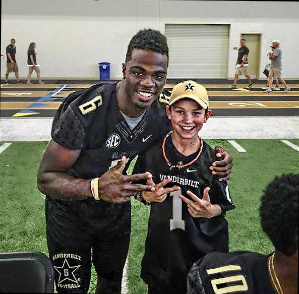 SkipPrince's tweet photo. .@doremaniac @UNDERRATED_6 @VandyFootball #GIVINGBACKTOVANDYNATION #GODORES http://t.co/98CrR8gMKp