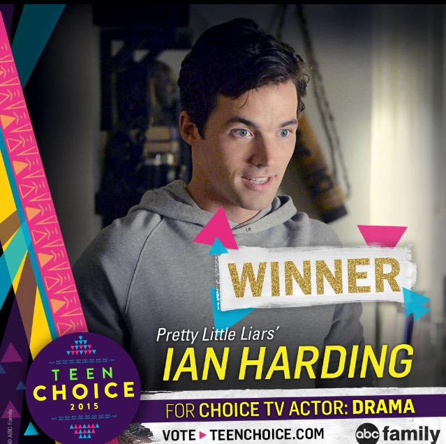 pll4eve's tweet image. Omg 😱😱😱😭😭 I'm the happiest person ever....  #PLLCast #TeenChoiceAward #WeLovePll