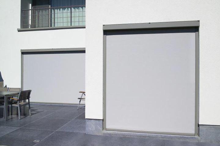 StoreLux's tweet image. Store Screnn, vue intérieur/vue extérieur.