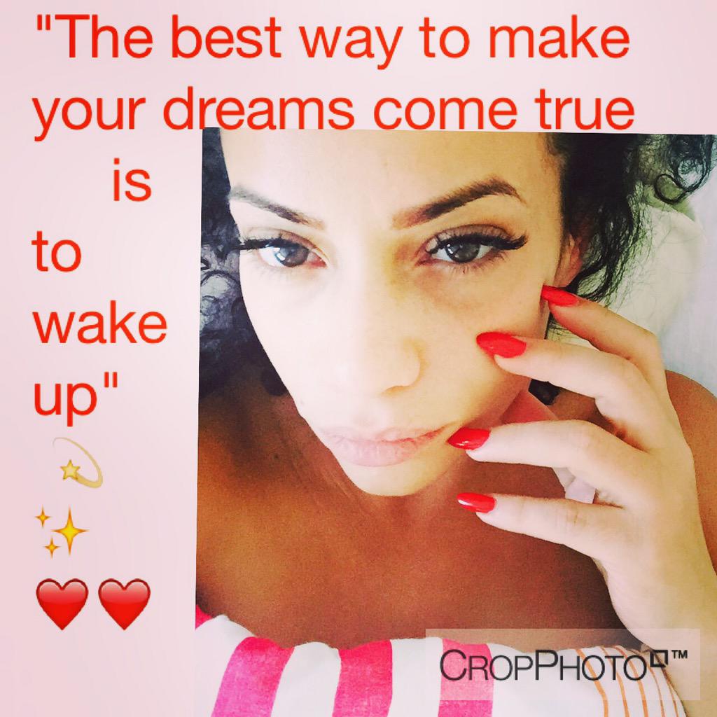 ManalElFeitury's tweet image. #stillsleepytho #actor #workmodeactivated #coffeetime #lovewhatyoudo #blessed #itsmynewthing #quoteofthemorning
