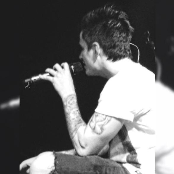 CaiqueGamaNews's tweet image. RT se você ama essa voz. #MPN #CabelosDeAlgodão