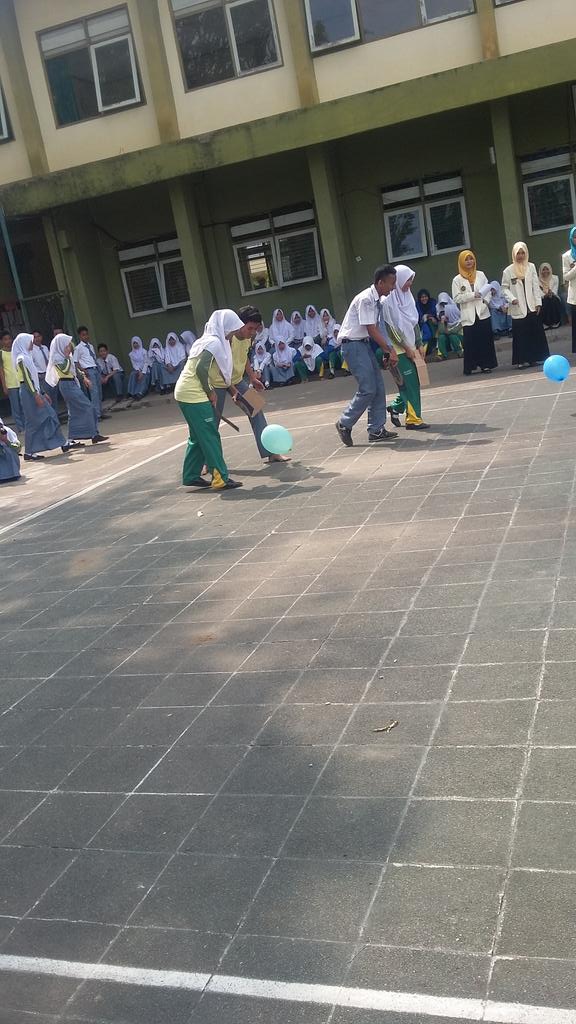 Yakk hari ini lg ada lomba kipas balon